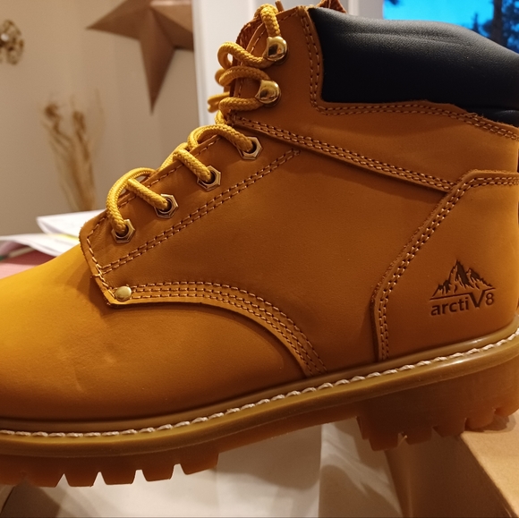 Work boots - Picture 4 of 6